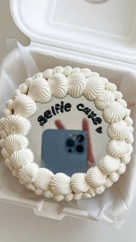 Selfie Cake Mirror